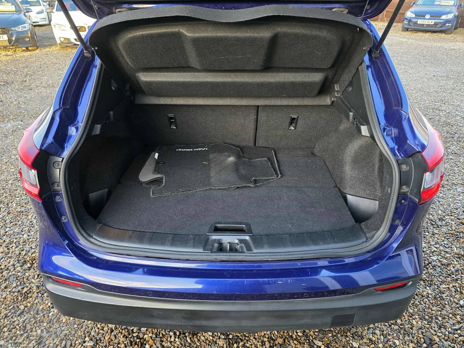 Used Nissan Qashqai 2017 for sale - 76688999: Photo 16