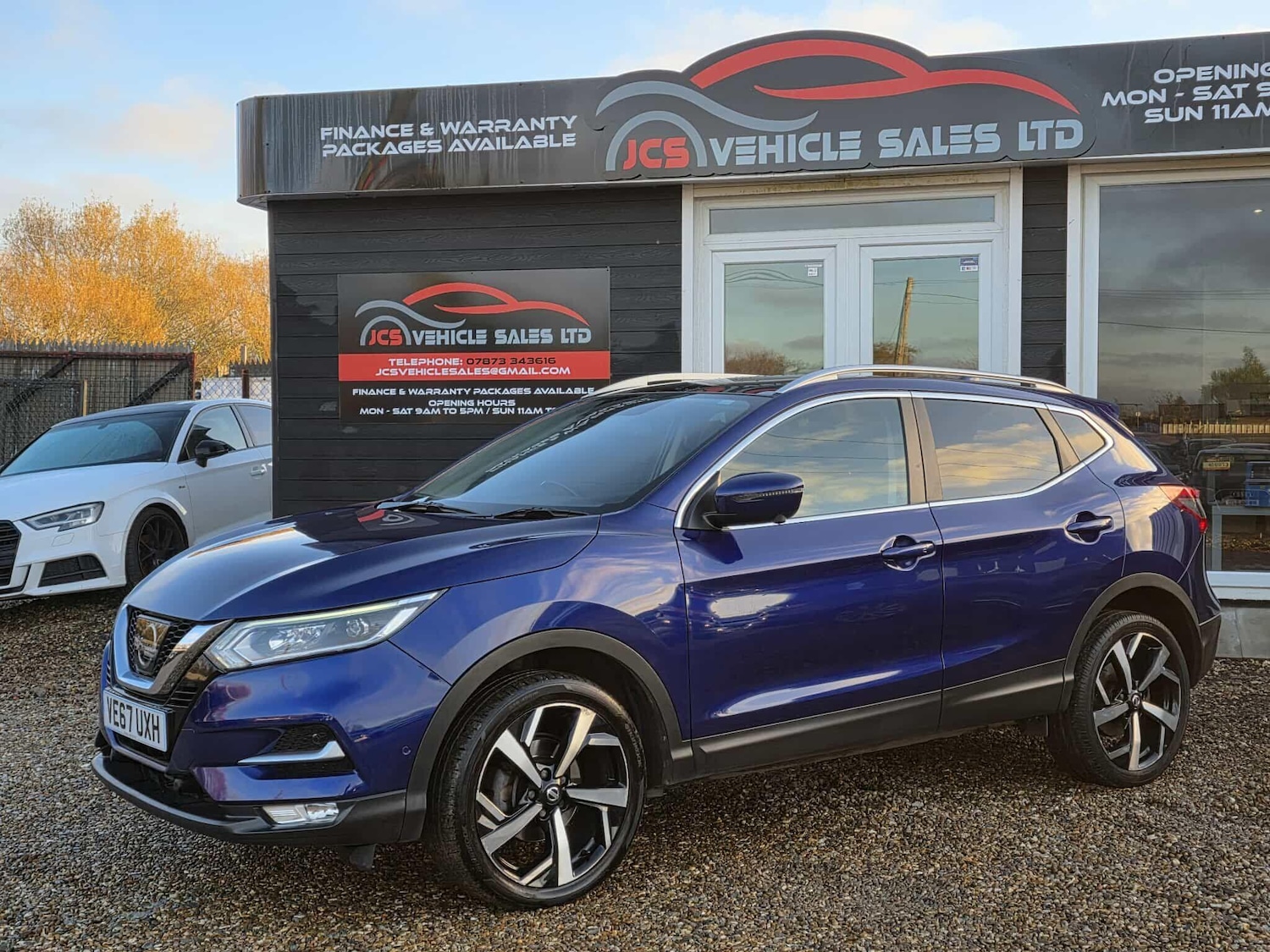 Used Nissan Qashqai 2017 for sale - 76688999: Photo 2