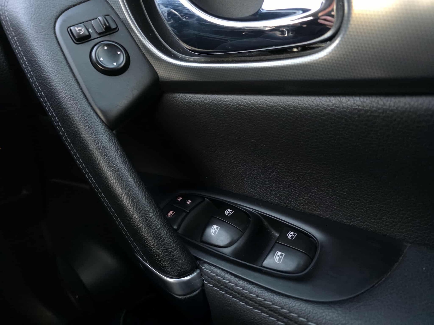 Used Nissan Qashqai 2017 for sale - 76688999: Photo 30