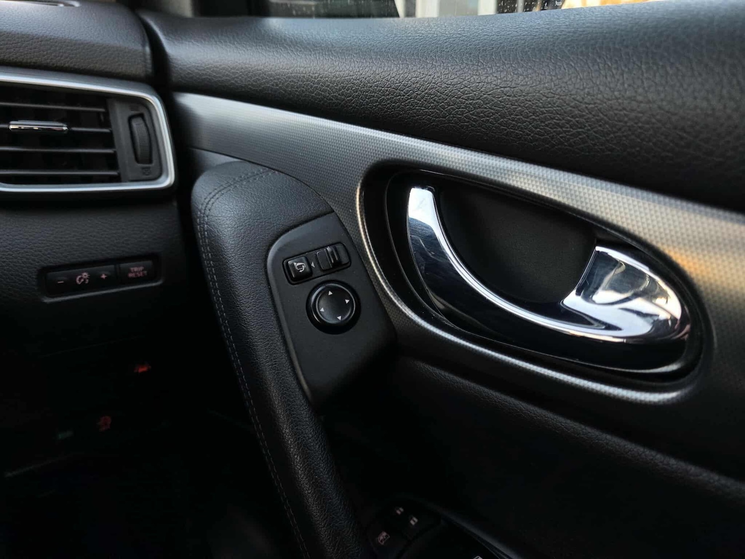 Used Nissan Qashqai 2017 for sale - 76688999: Photo 31