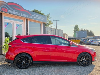 Used Ford Focus 2015 for sale - 79497014: Photo