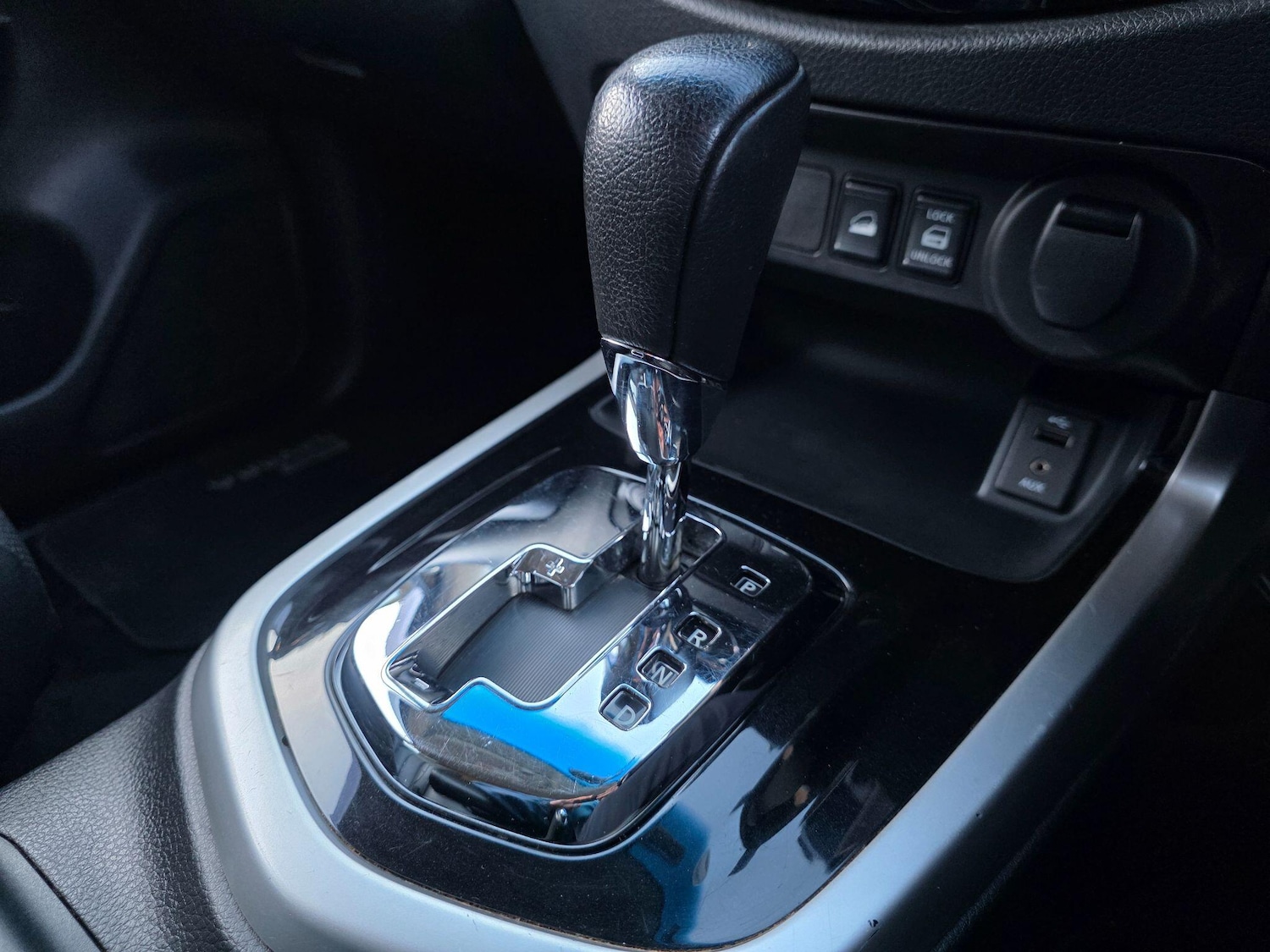 Used Nissan Navara 2017 for sale - 77724103: Photo 25