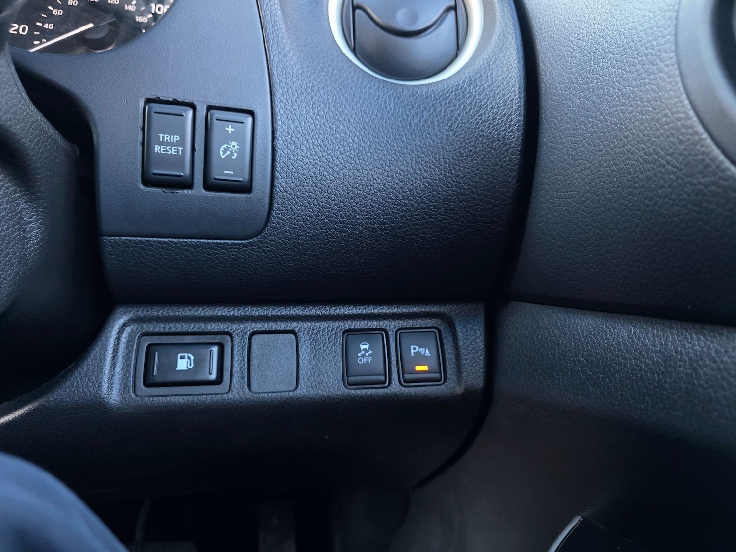 Used Nissan Navara 2017 for sale - 77724103: Photo 33