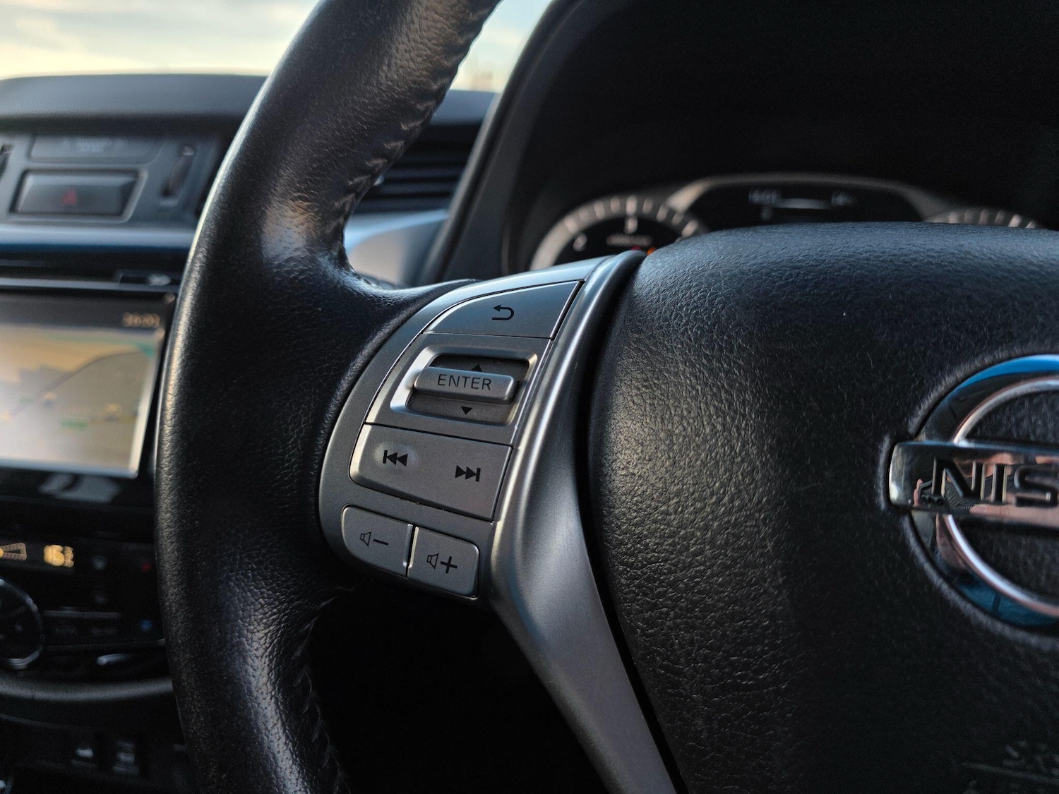 Used Nissan Navara 2017 for sale - 77724103: Photo 36