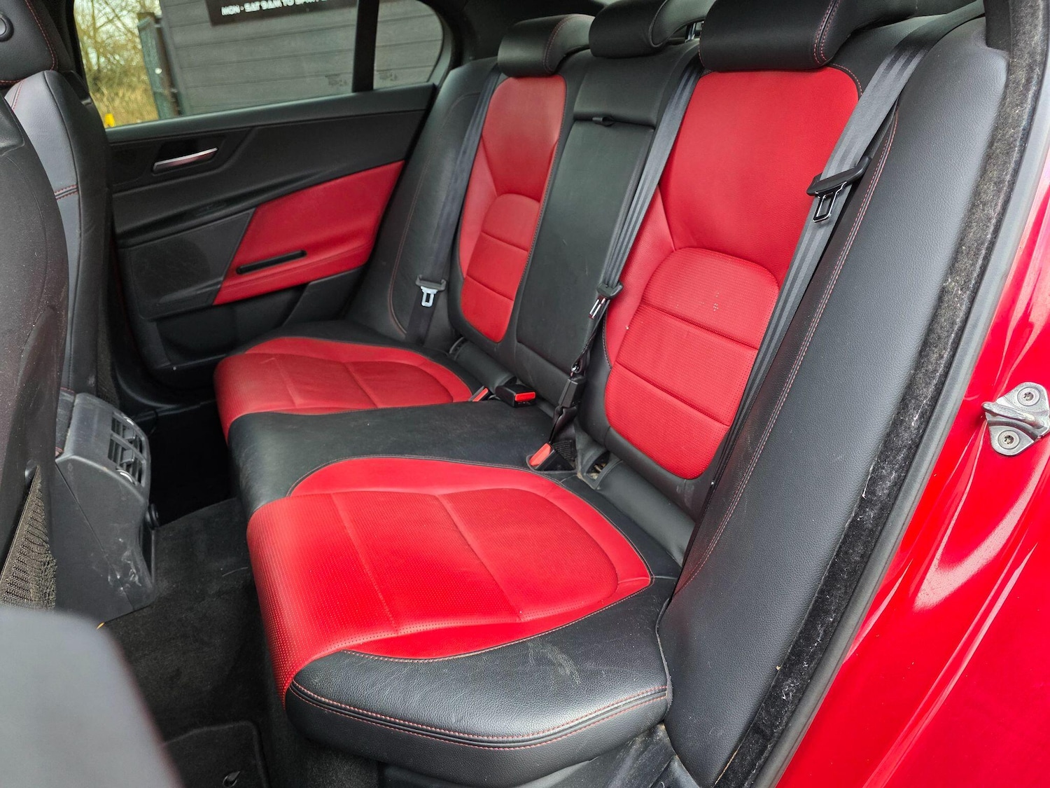 Used Jaguar XE 2016 for sale - 77440716: Photo 17