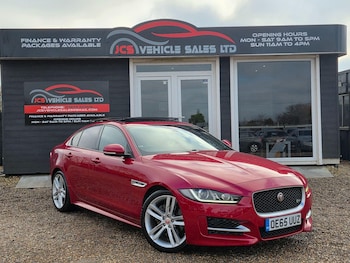 Used Jaguar XE 2016 for sale - 77440716: Photo