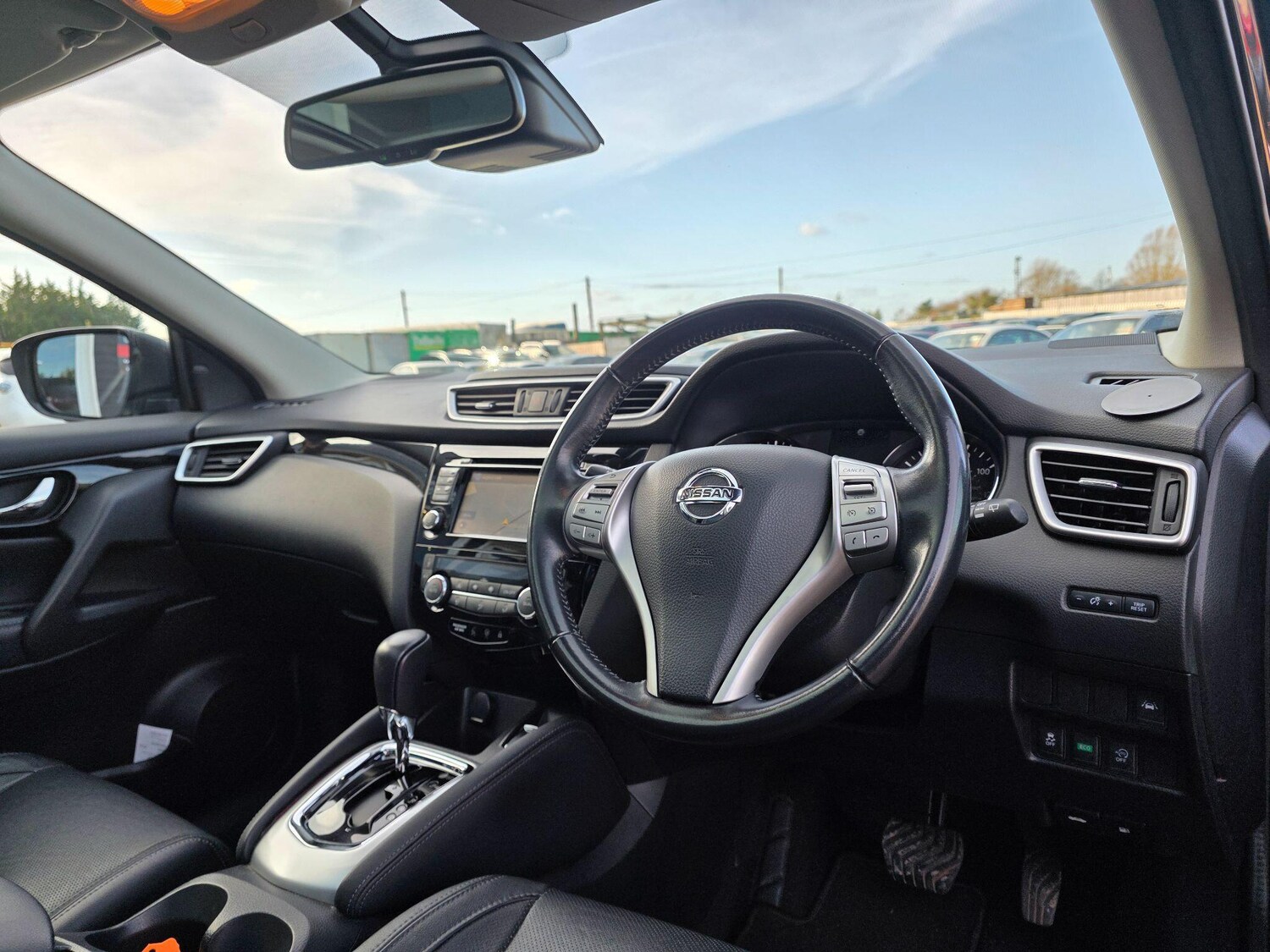 Used Nissan Qashqai 2017 for sale - 77637435: Photo 15