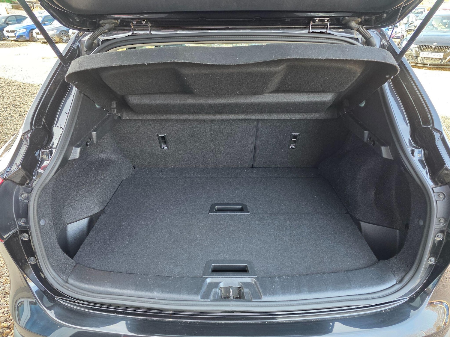 Used Nissan Qashqai 2017 for sale - 77637435: Photo 19