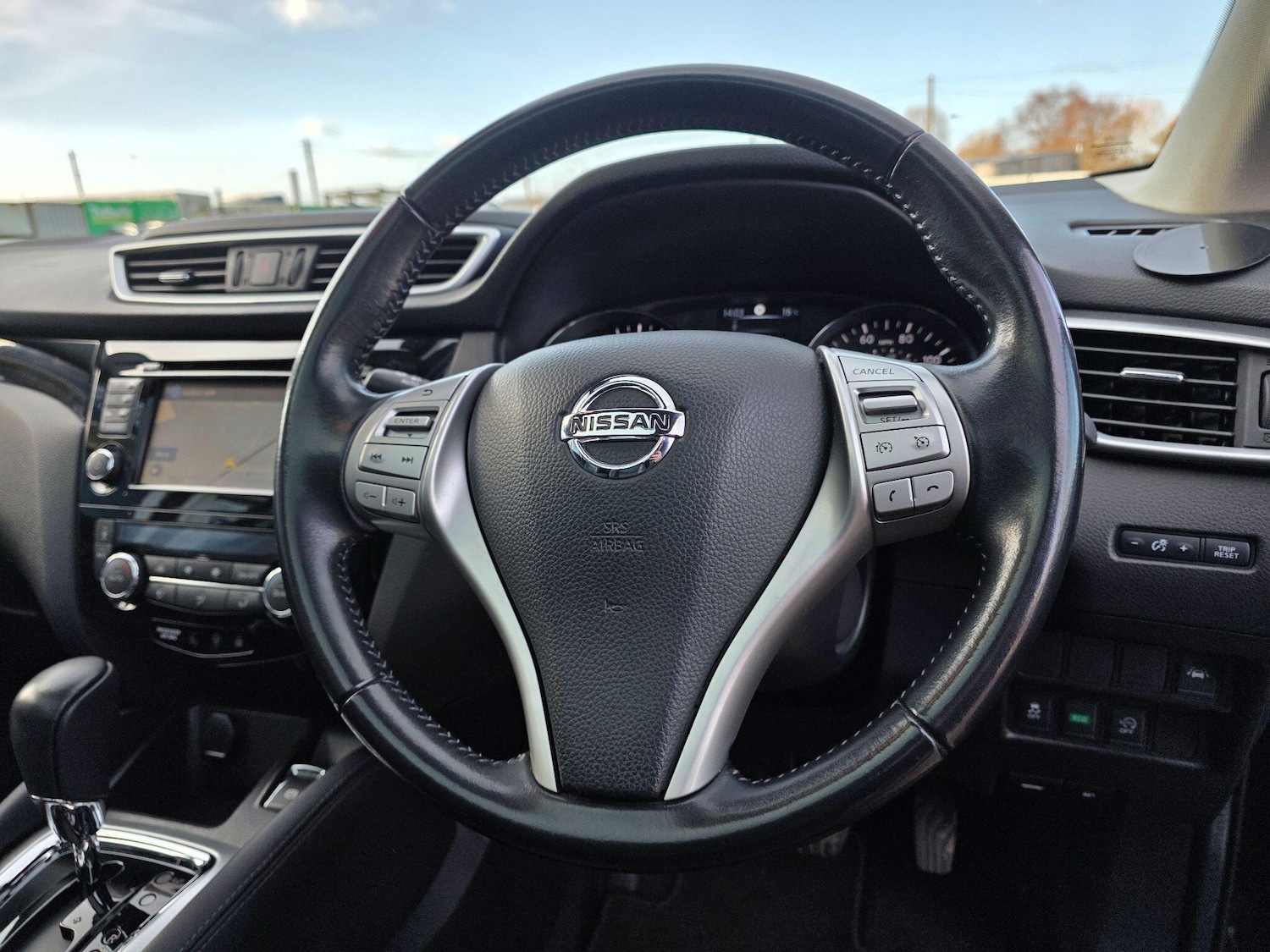 Used Nissan Qashqai 2017 for sale - 77637435: Photo 23