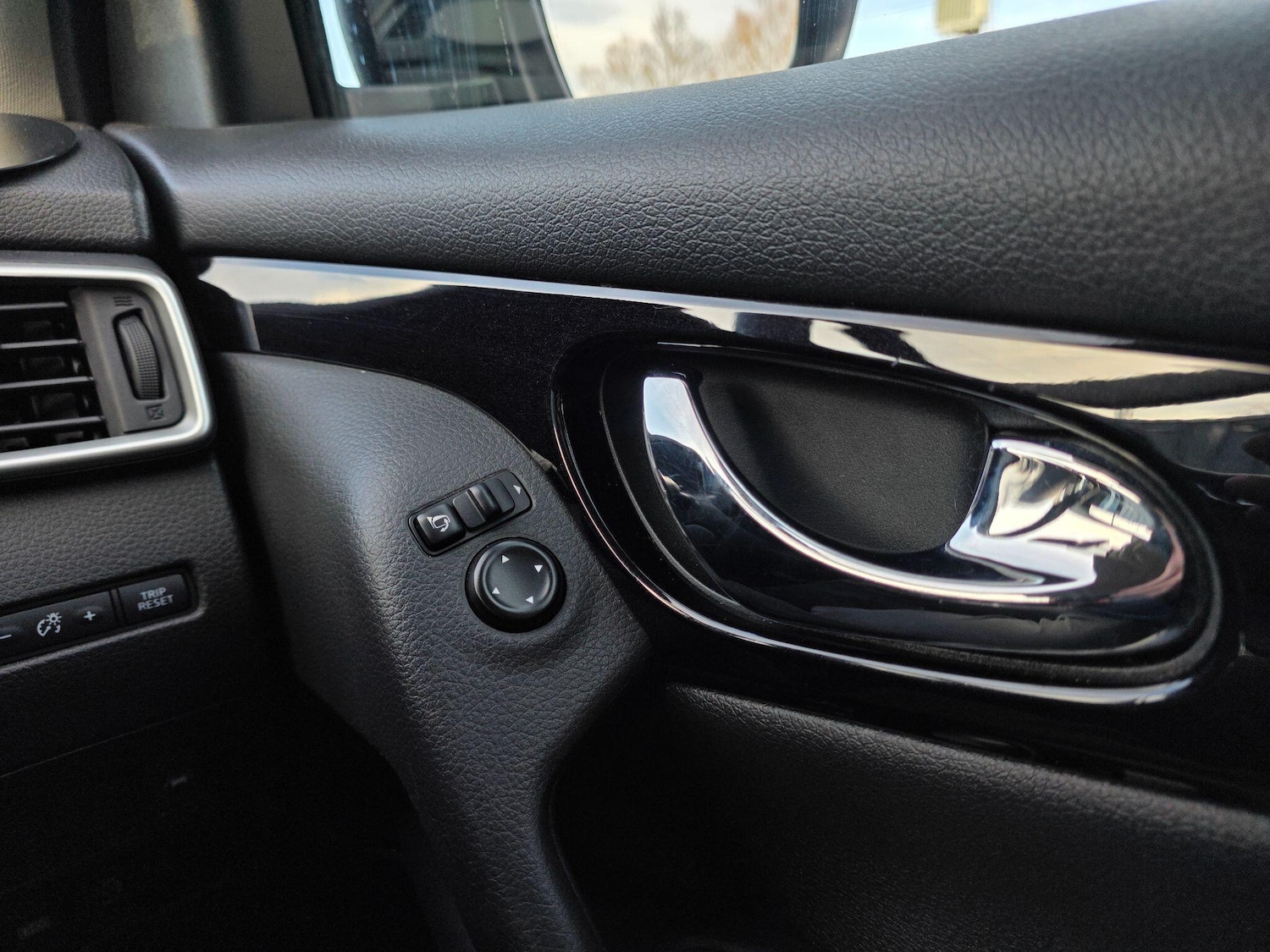 Used Nissan Qashqai 2017 for sale - 77637435: Photo 35