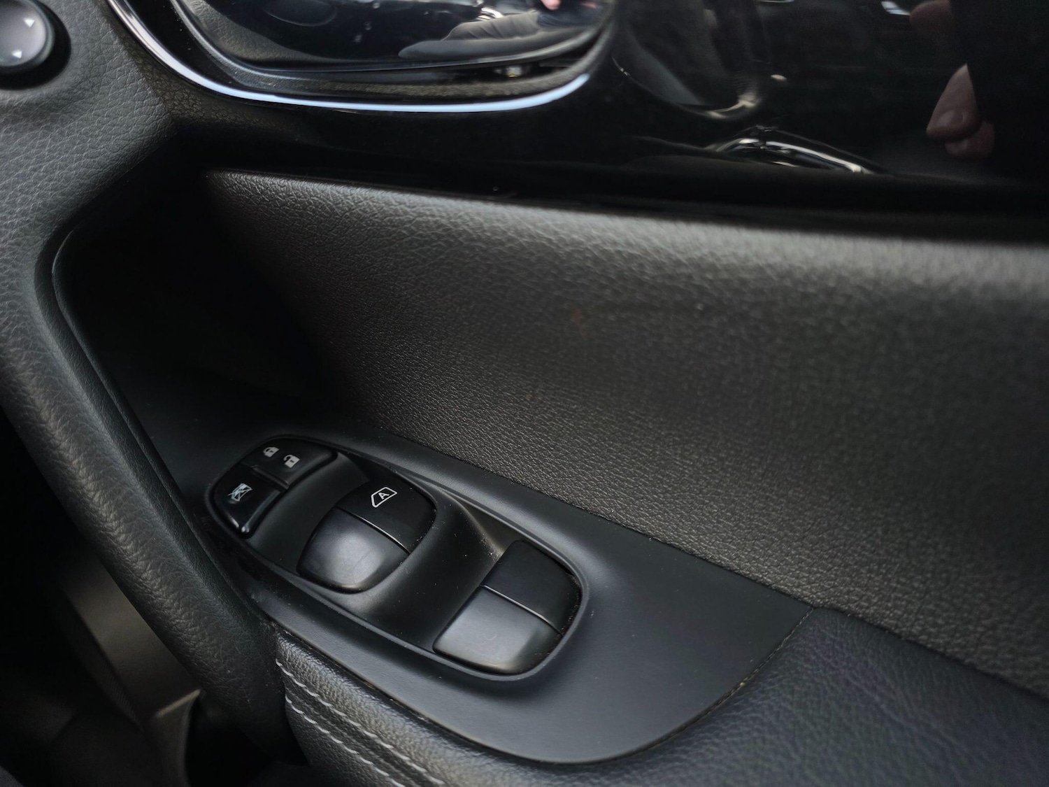 Used Nissan Qashqai 2017 for sale - 77637435: Photo 36