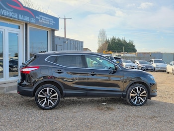Used Nissan Qashqai 2017 for sale - 77637435: Photo