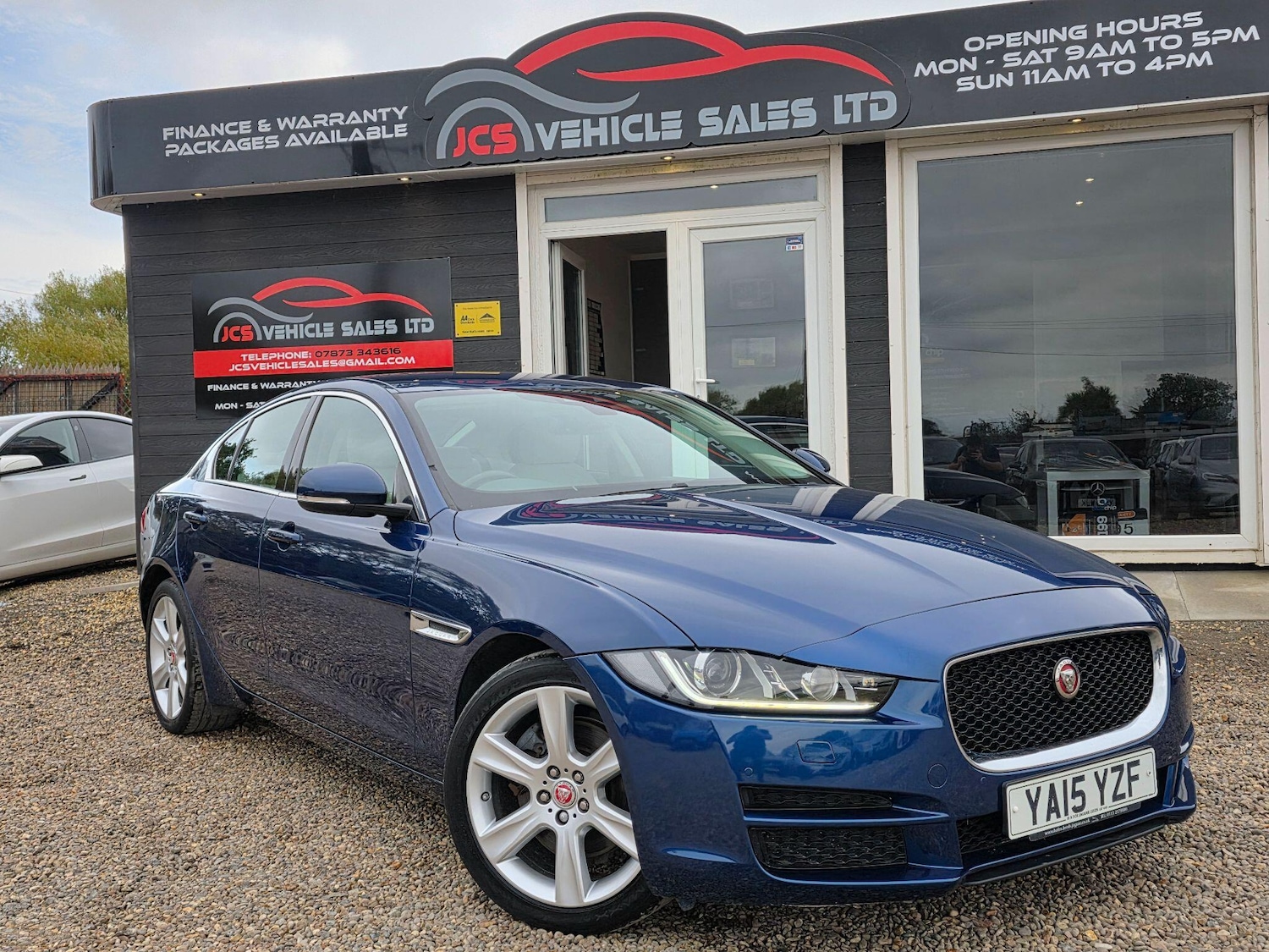 Used Jaguar XE 2015 for sale - 76599472: Photo 1