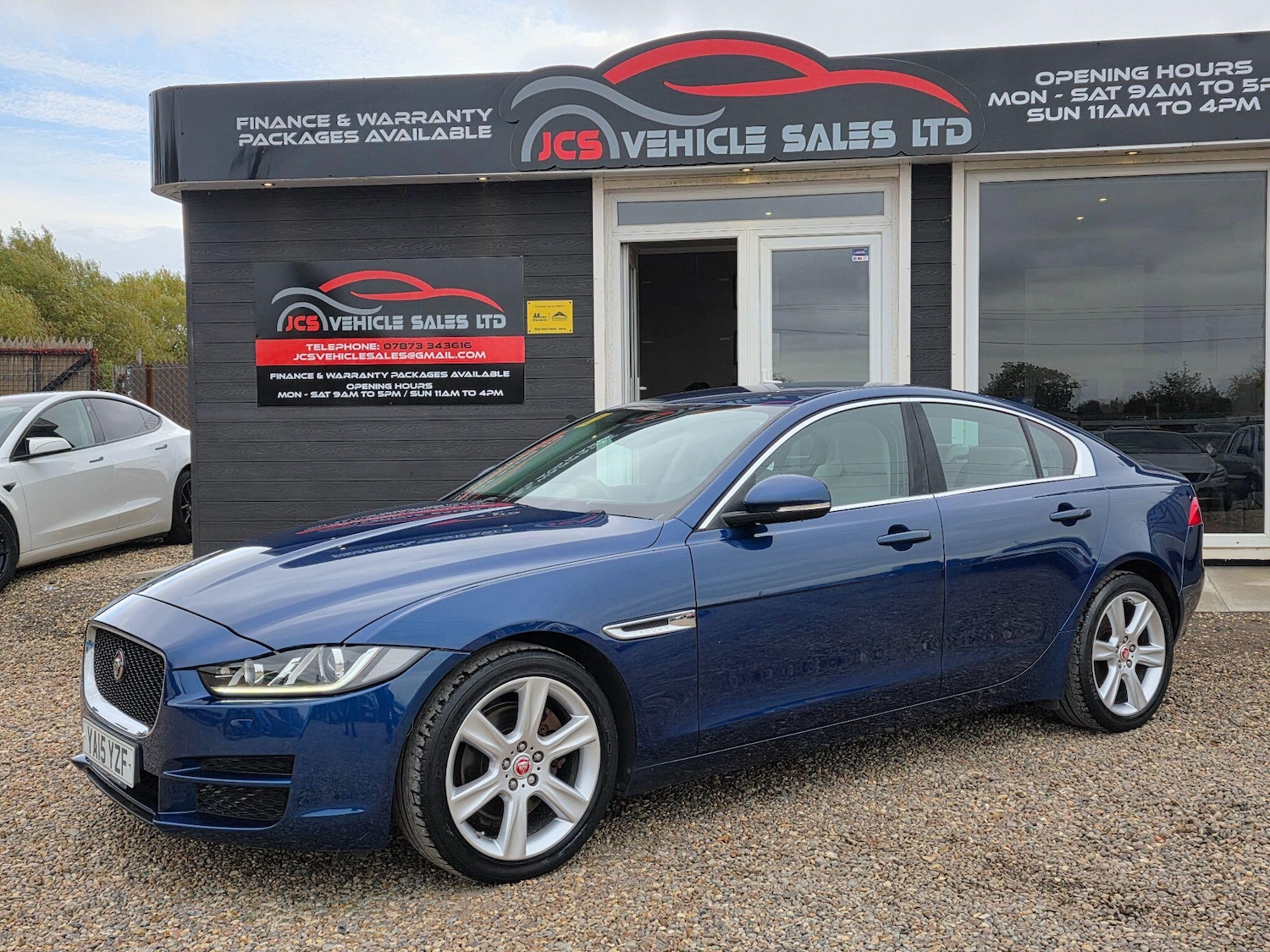 Used Jaguar XE 2015 for sale - 76599472: Photo 10