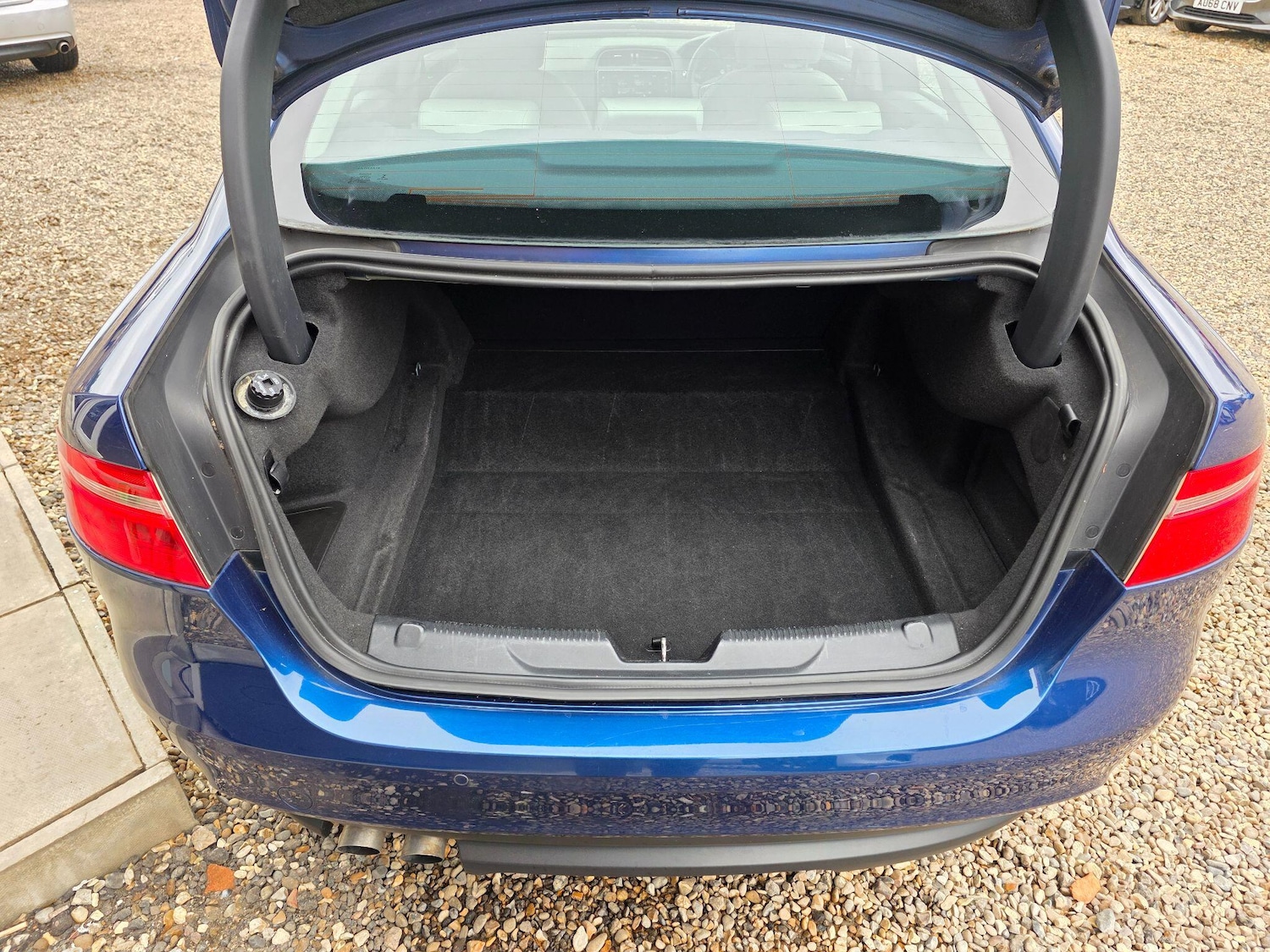 Used Jaguar XE 2015 for sale - 76599472: Photo 16