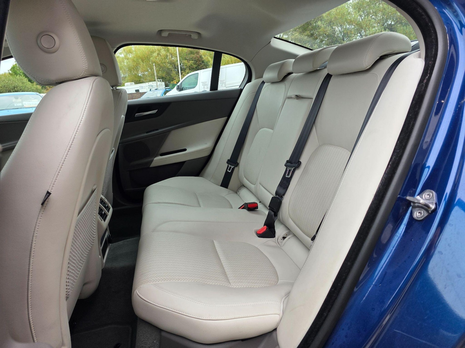 Used Jaguar XE 2015 for sale - 76599472: Photo 17