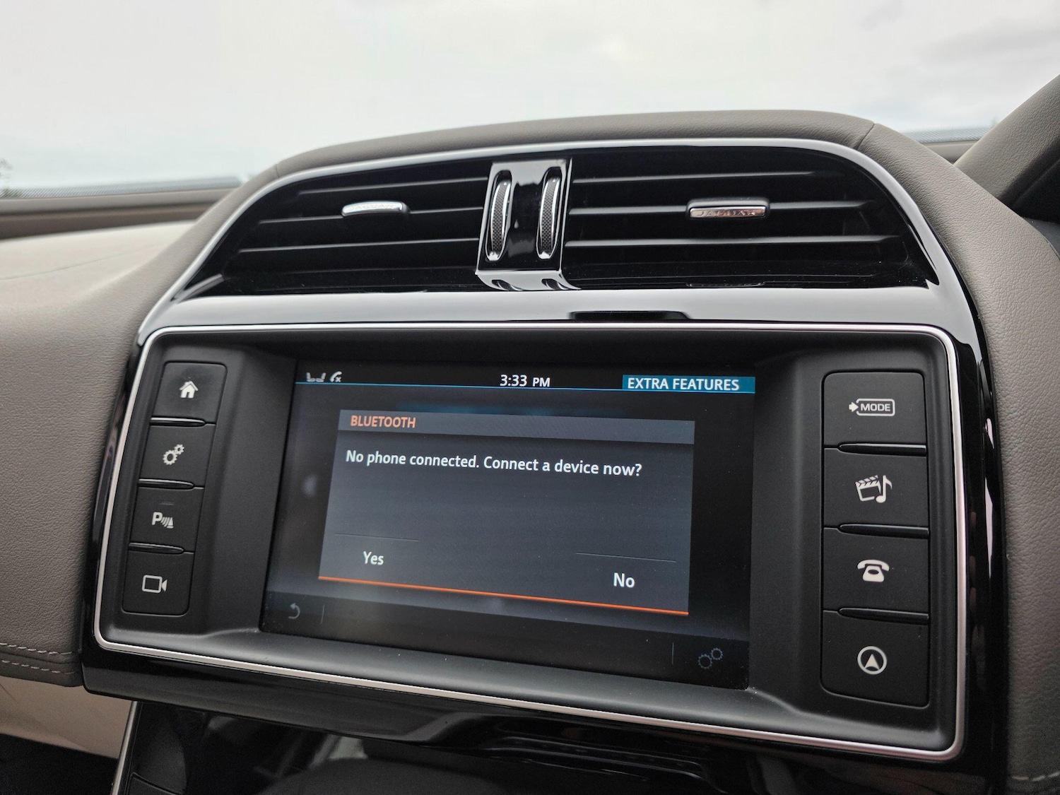 Used Jaguar XE 2015 for sale - 76599472: Photo 28