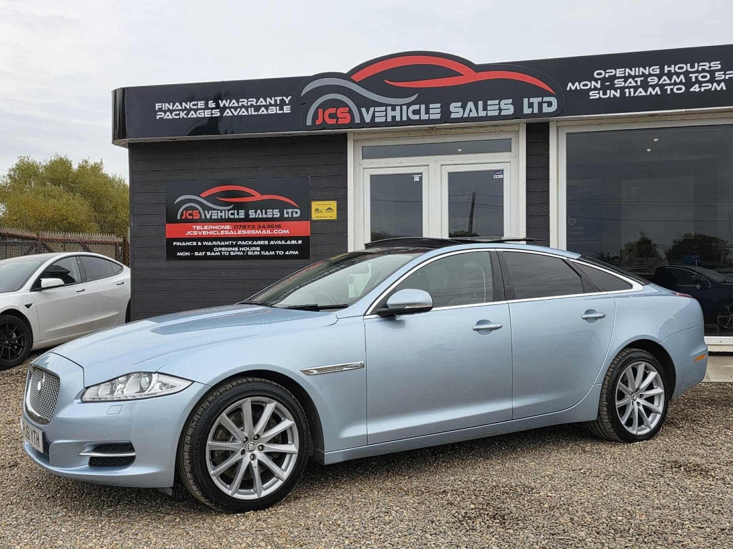 Used Jaguar XJ 2011 for sale - 76599473: Photo 12