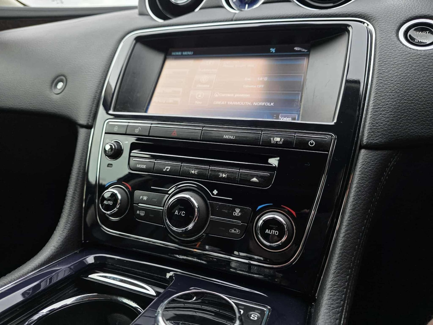 Used Jaguar XJ 2011 for sale - 76599473: Photo 24