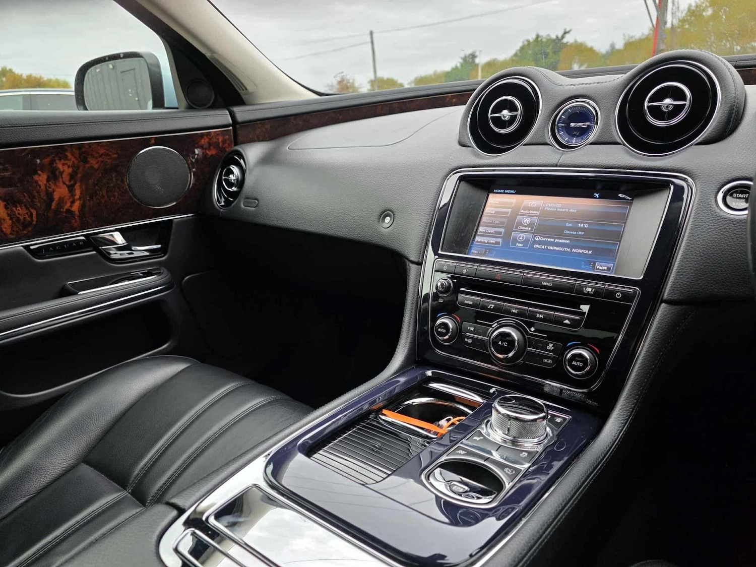 Used Jaguar XJ 2011 for sale - 76599473: Photo 26