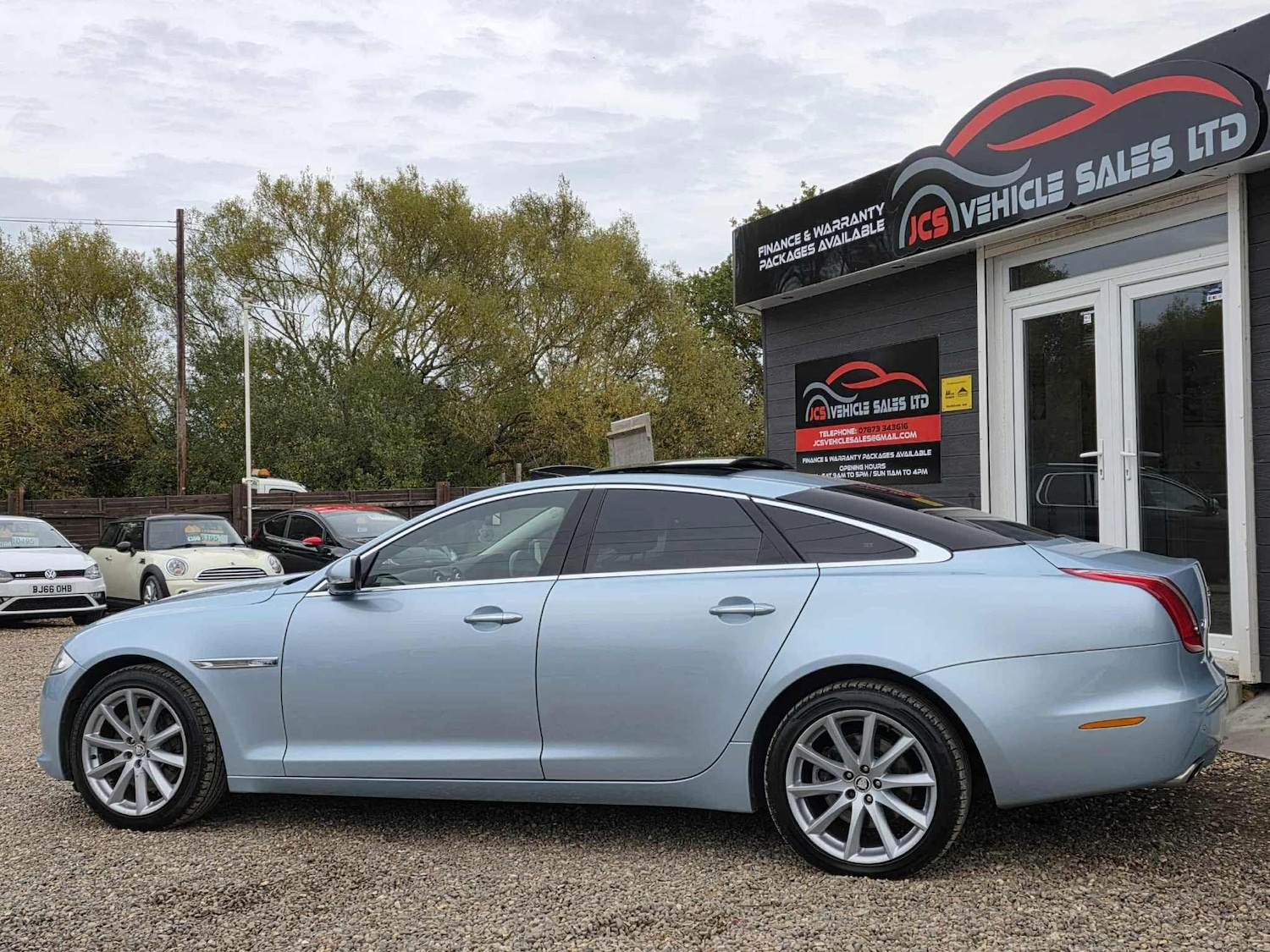 Used Jaguar XJ 2011 for sale - 76599473: Photo 9