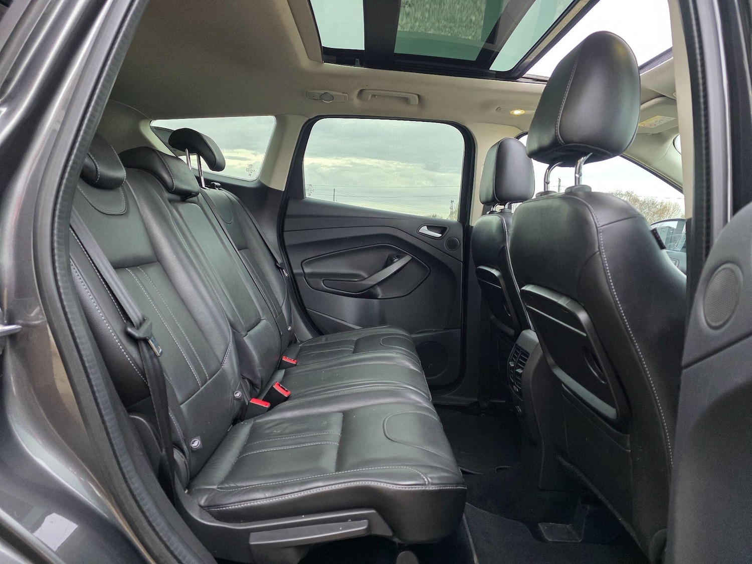 Used Ford Kuga 2015 for sale - 76964702: Photo 15