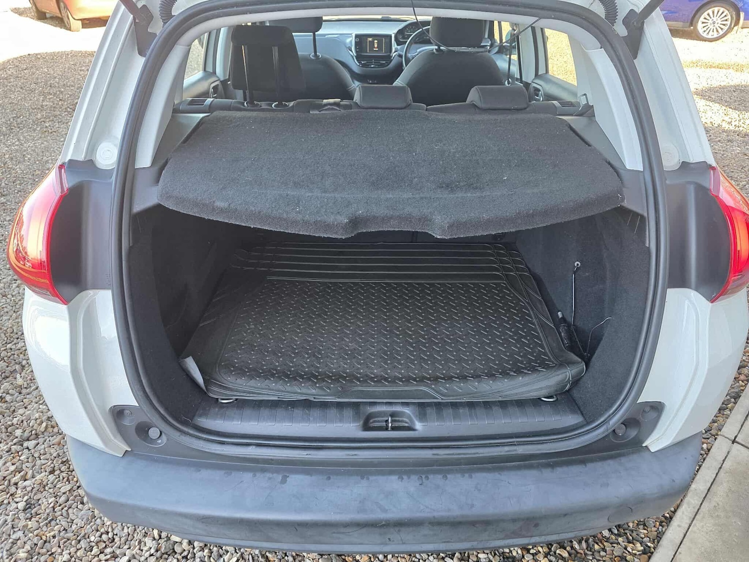 Used Peugeot 2008 2016 for sale - 76599408: Photo 17