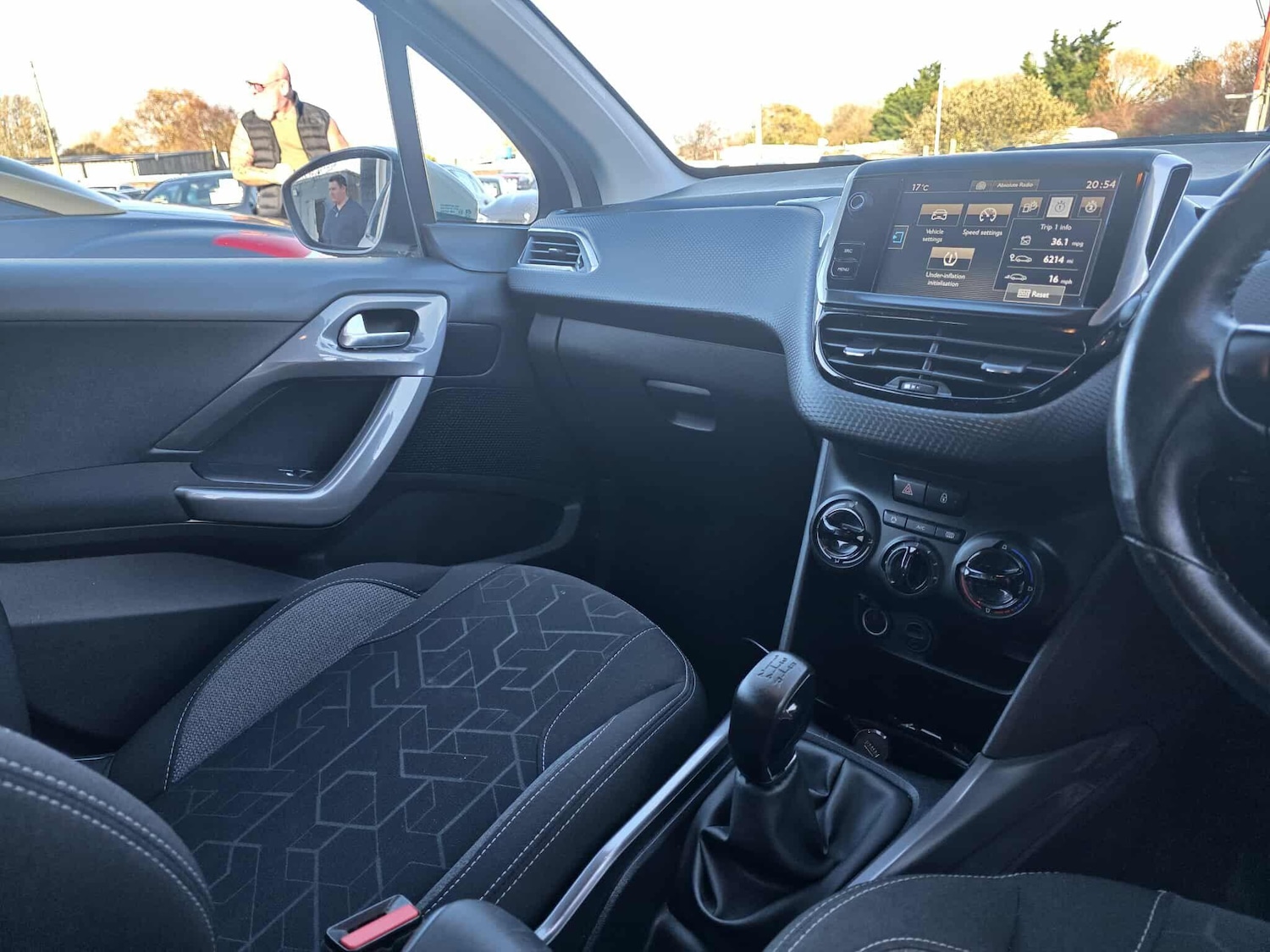 Used Peugeot 2008 2016 for sale - 76599408: Photo 20