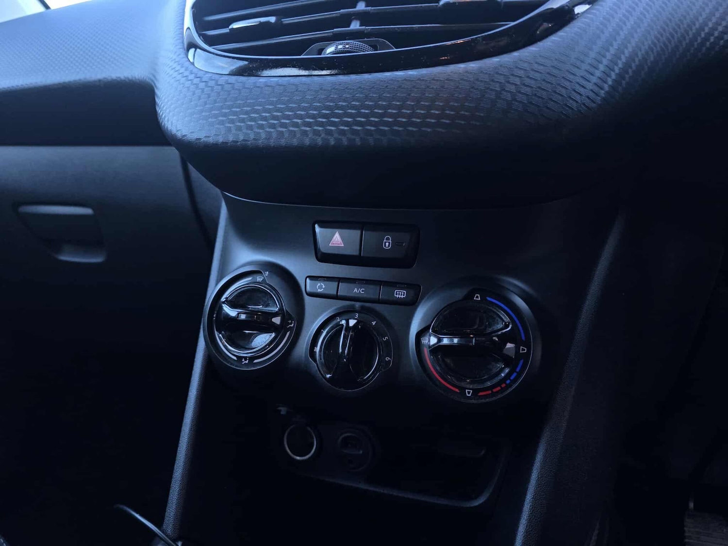 Used Peugeot 2008 2016 for sale - 76599408: Photo 22