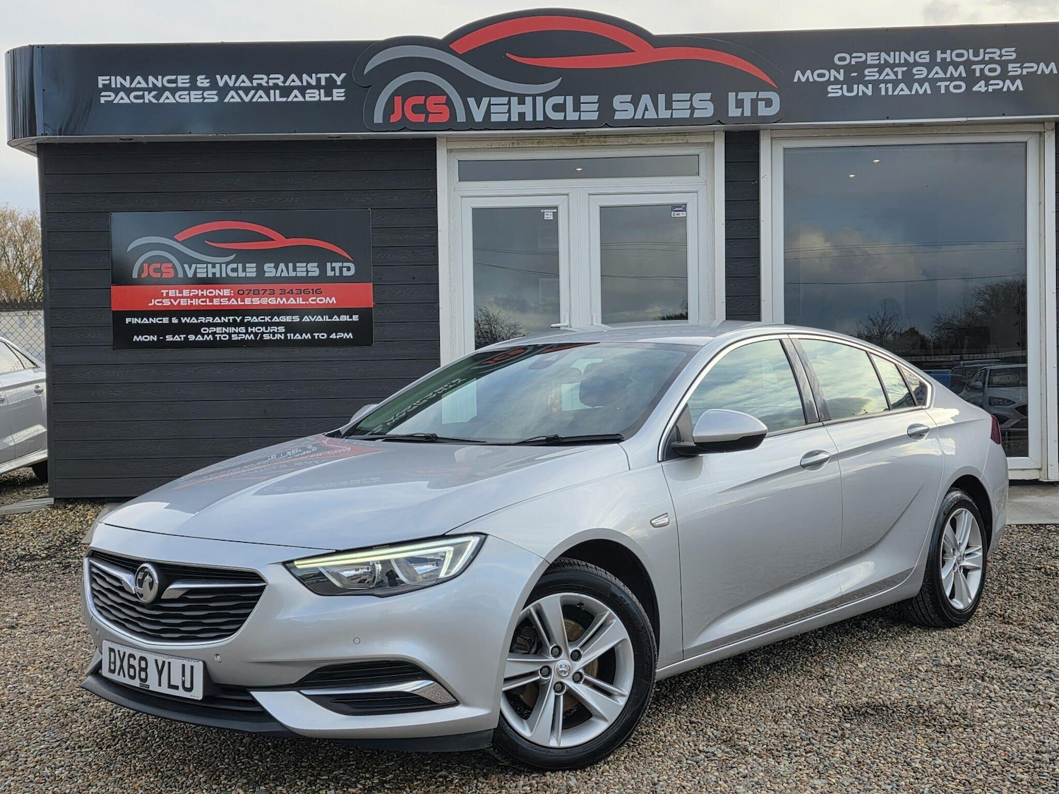 Used Vauxhall Insignia 2018 for sale - 76633145: Photo 1
