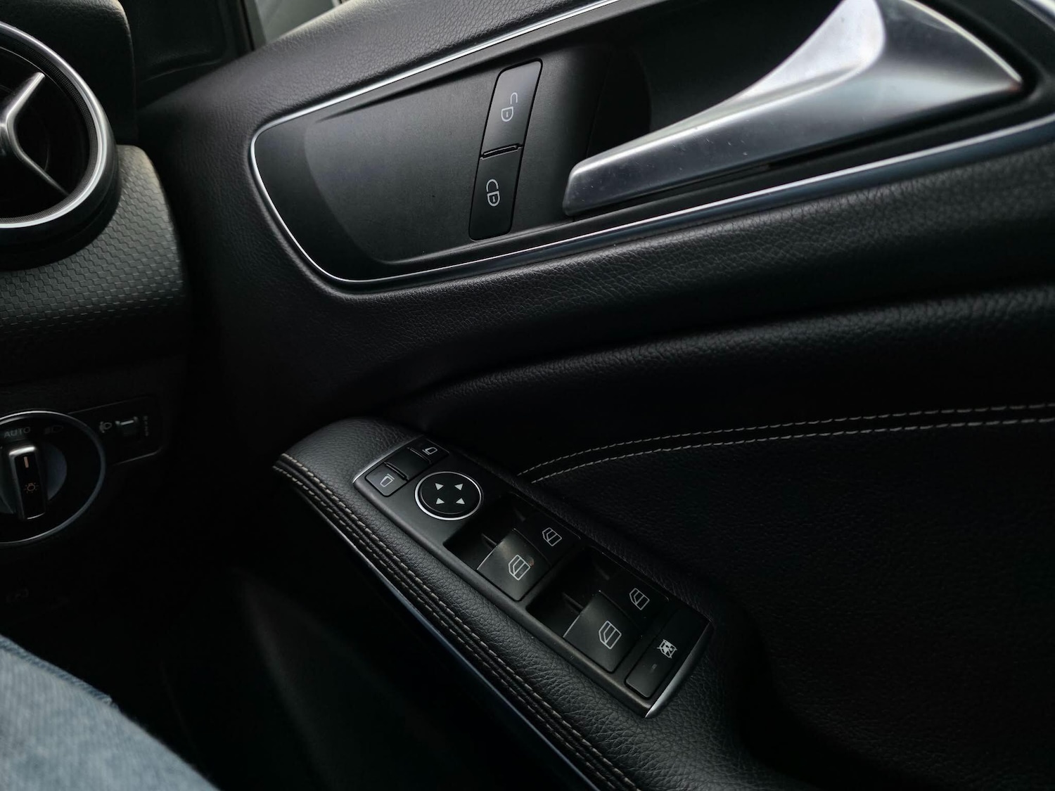 Used Mercedes-Benz A-Class 2015 for sale - 76855631: Photo 29