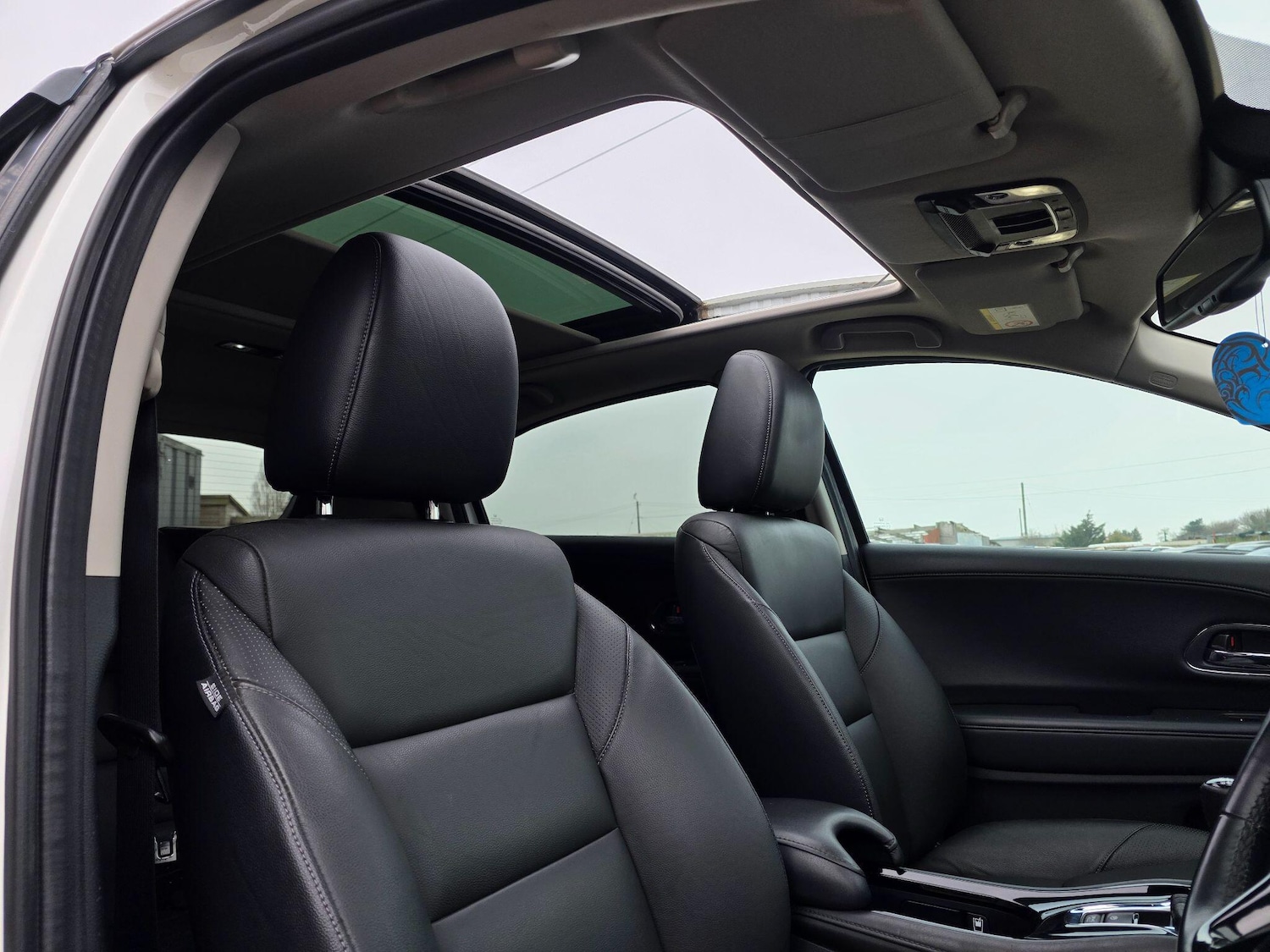 Used Honda HR-V 2016 for sale - 77994001: Photo 17