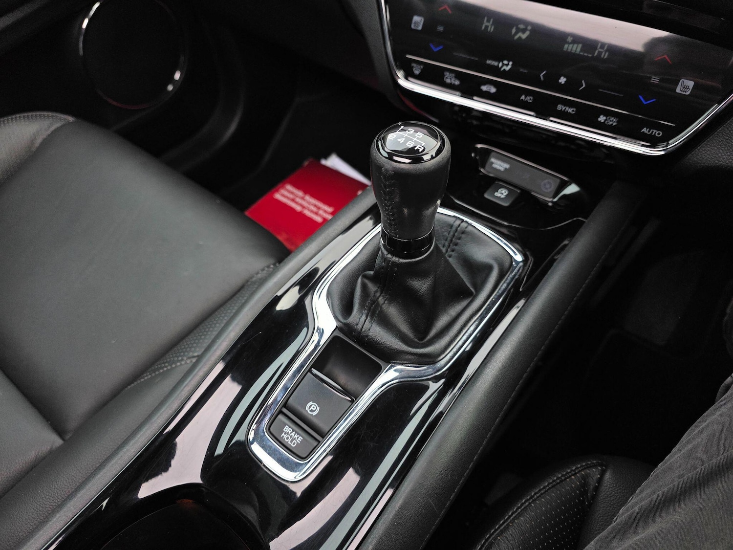 Used Honda HR-V 2016 for sale - 77994001: Photo 25