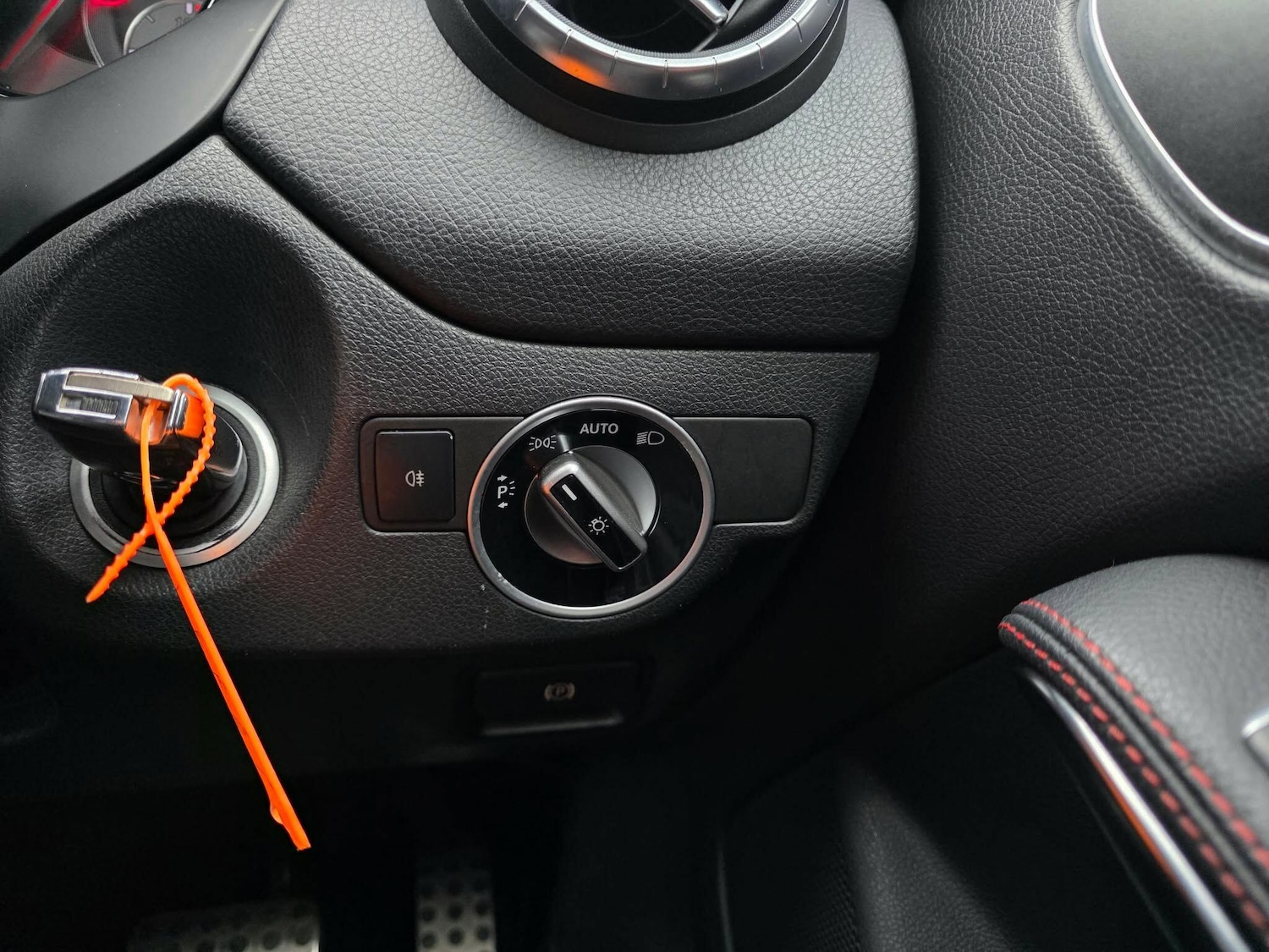 Used Mercedes-Benz CLA 2016 for sale - 77898473: Photo 34