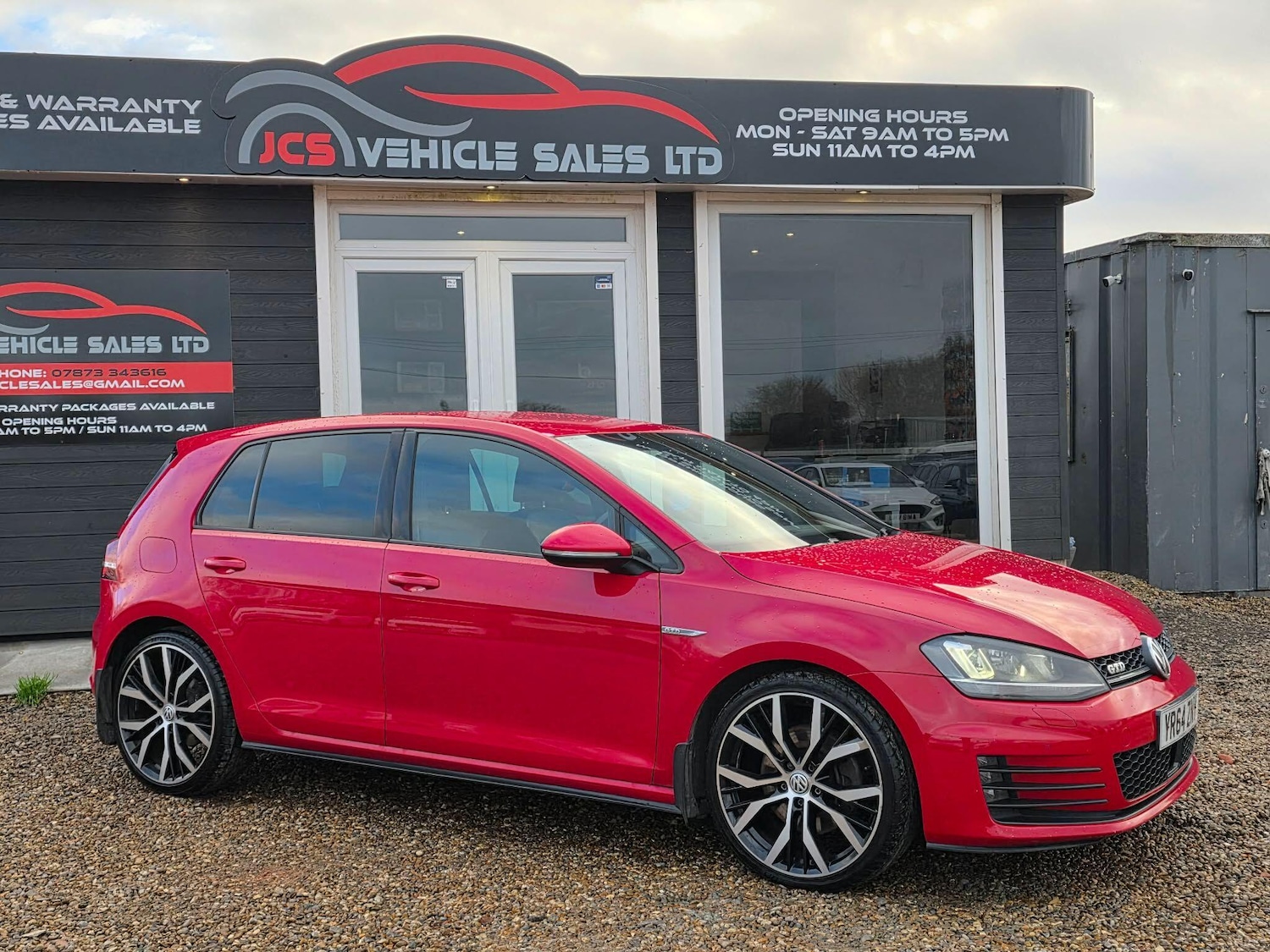 Used Volkswagen Golf 2014 for sale - 76855977: Photo 2