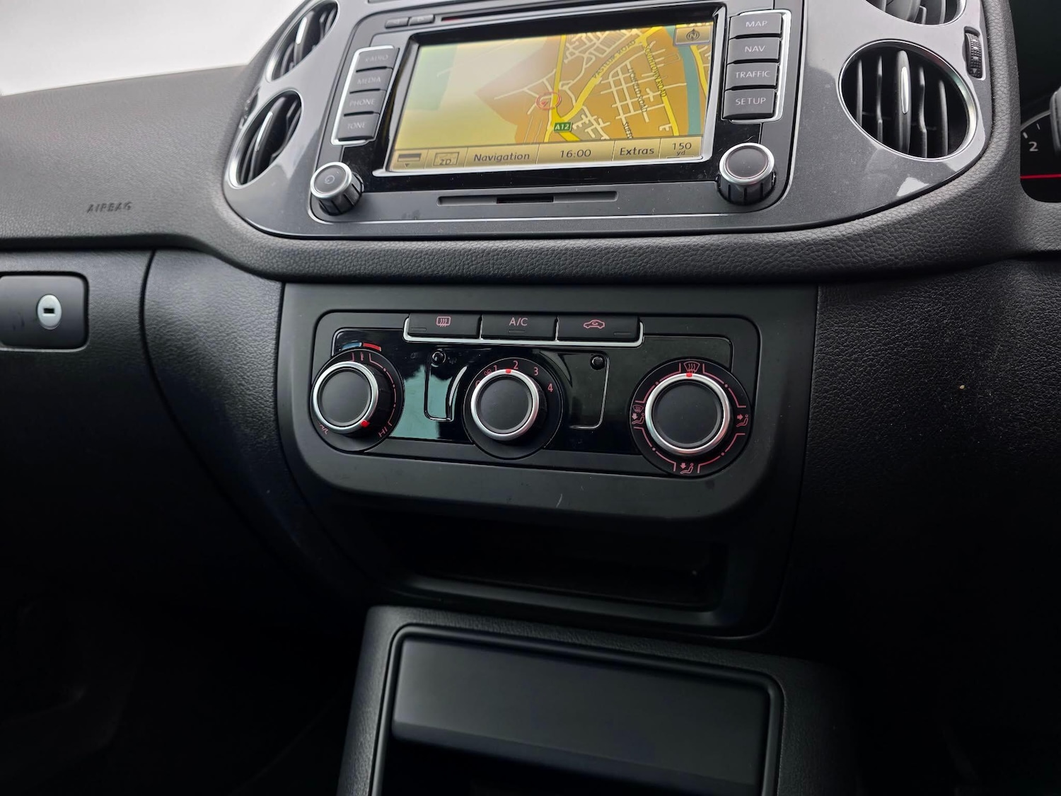 Used Volkswagen Tiguan 2012 for sale - 77565138: Photo 24