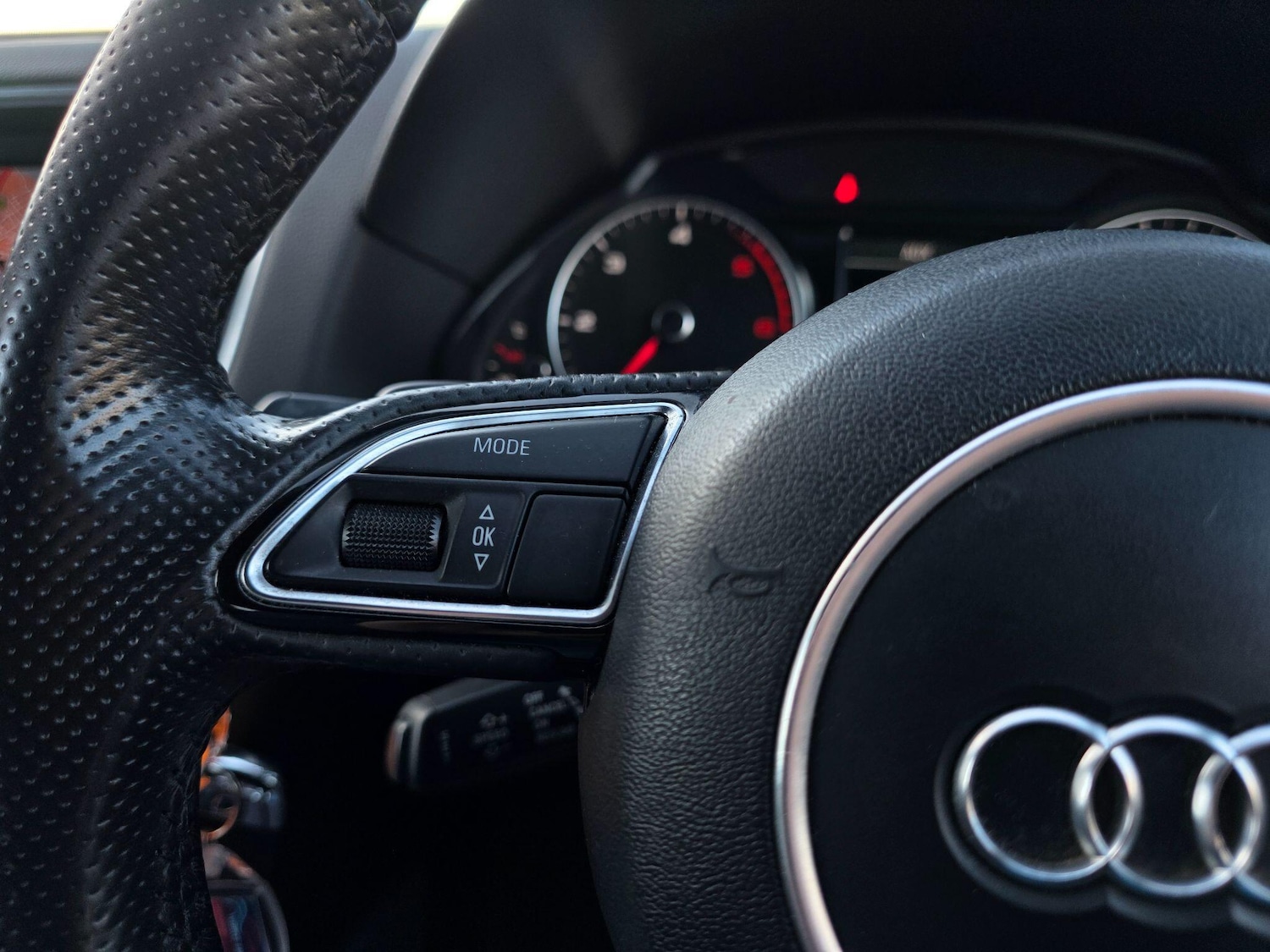 Used Audi Q5 2012 for sale - 77722745: Photo 39