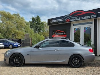 Used BMW 3 Series 2011 for sale - 79766525: Photo
