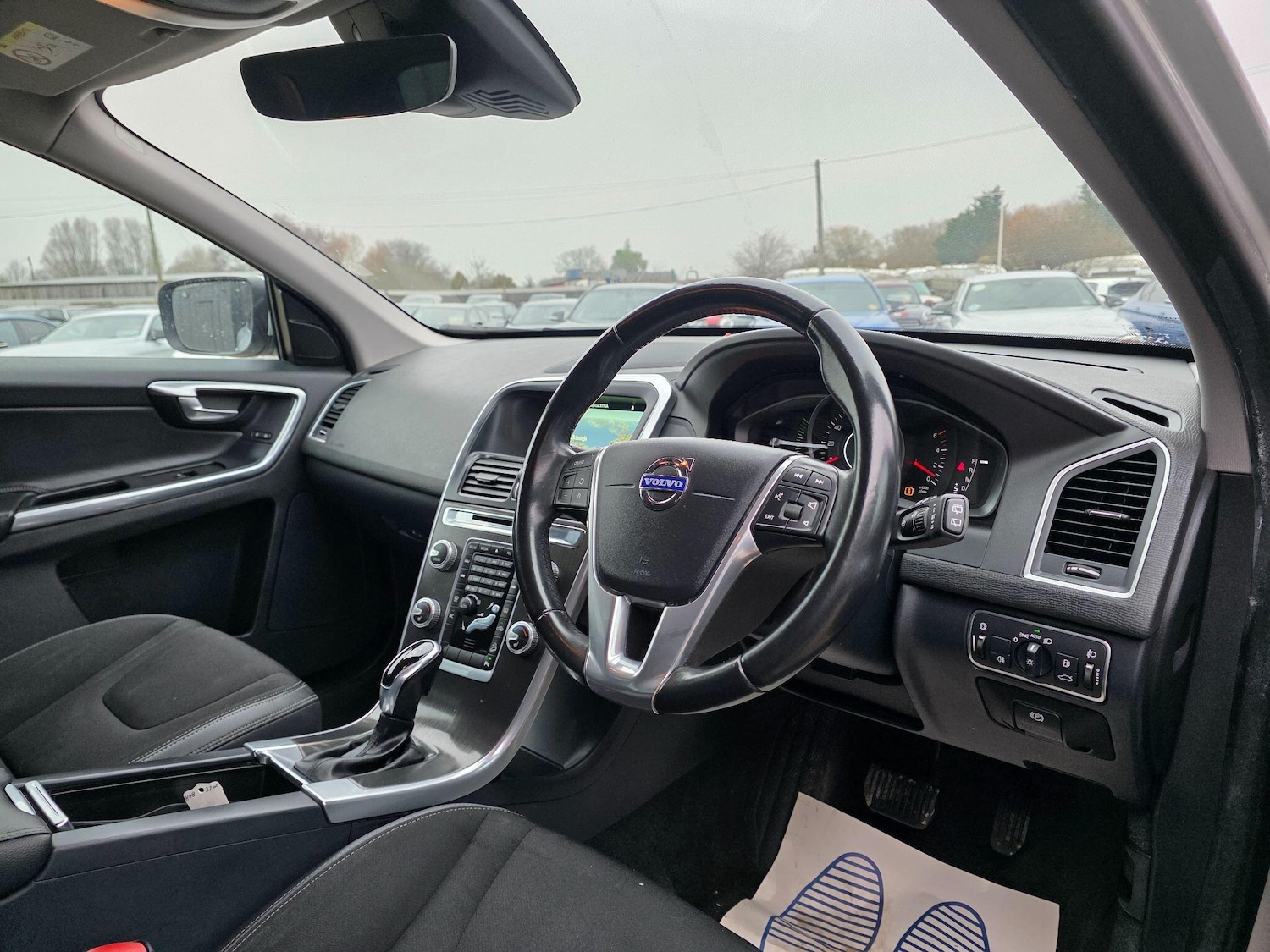 Used Volvo XC60 2015 for sale - 77454912: Photo 15