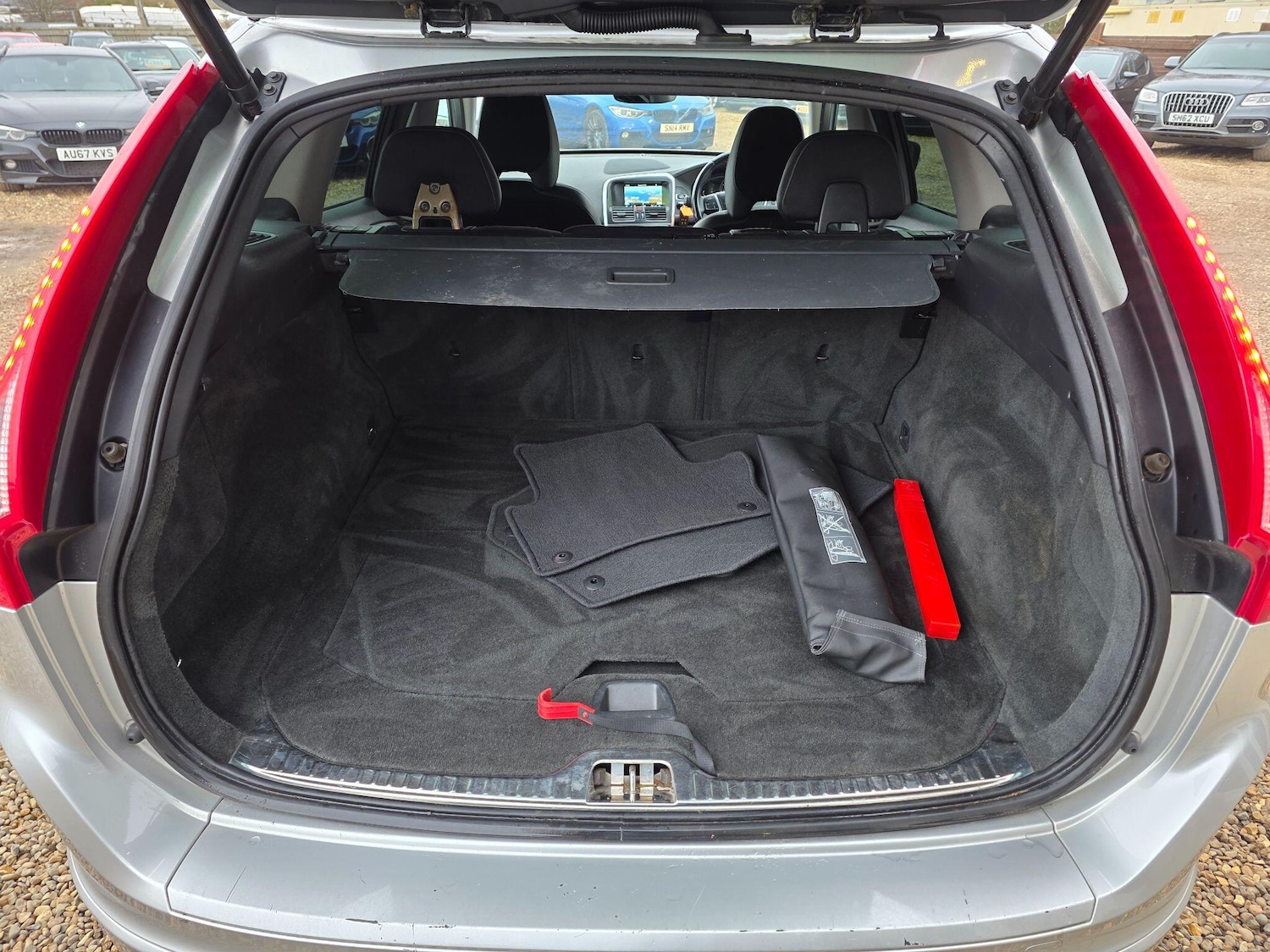 Used Volvo XC60 2015 for sale - 77454912: Photo 18