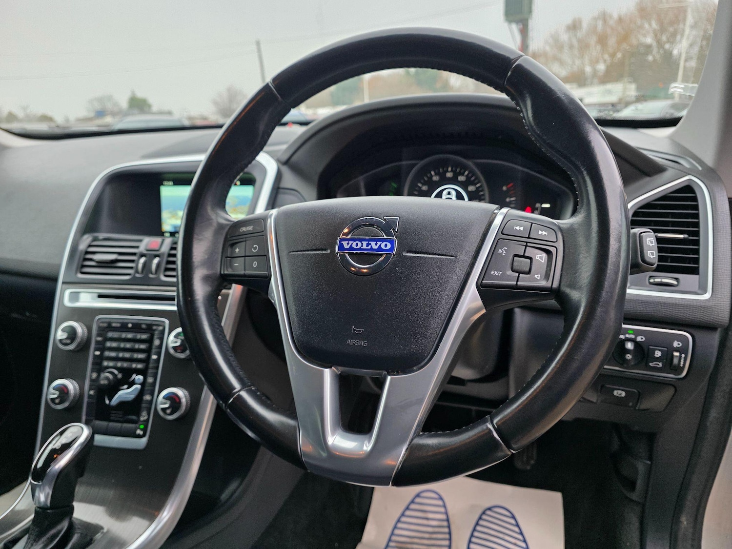 Used Volvo XC60 2015 for sale - 77454912: Photo 24