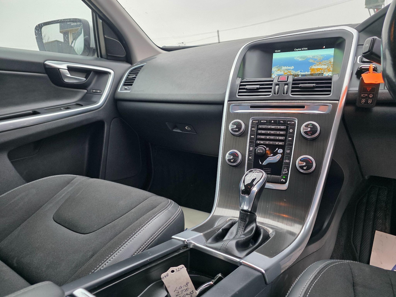 Used Volvo XC60 2015 for sale - 77454912: Photo 25