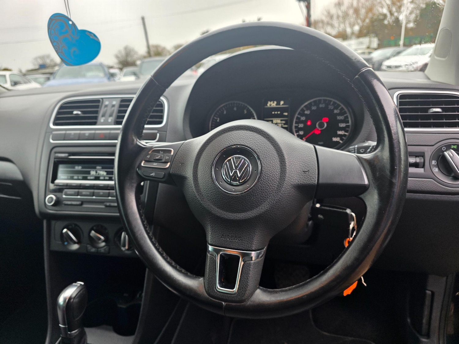 Used Volkswagen Polo 2011 for sale - 77625908: Photo 22