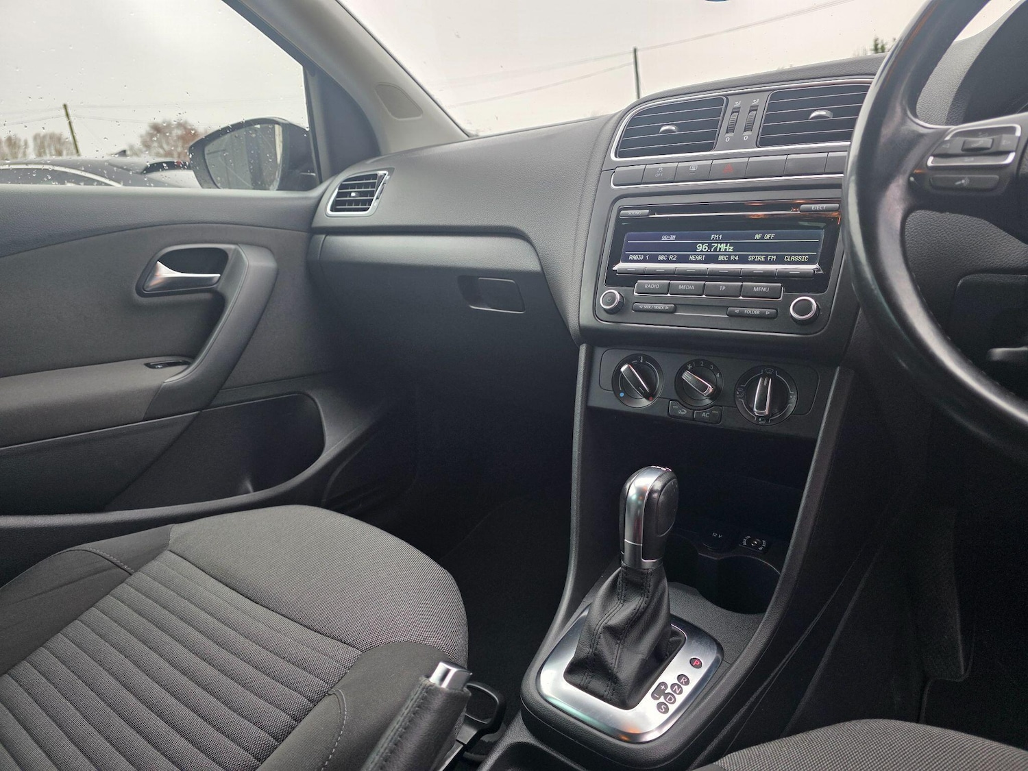 Used Volkswagen Polo 2011 for sale - 77625908: Photo 23