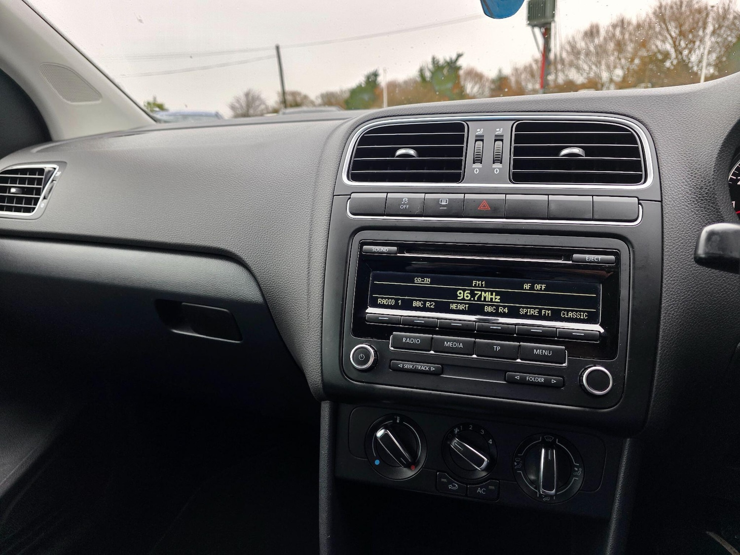 Used Volkswagen Polo 2011 for sale - 77625908: Photo 27