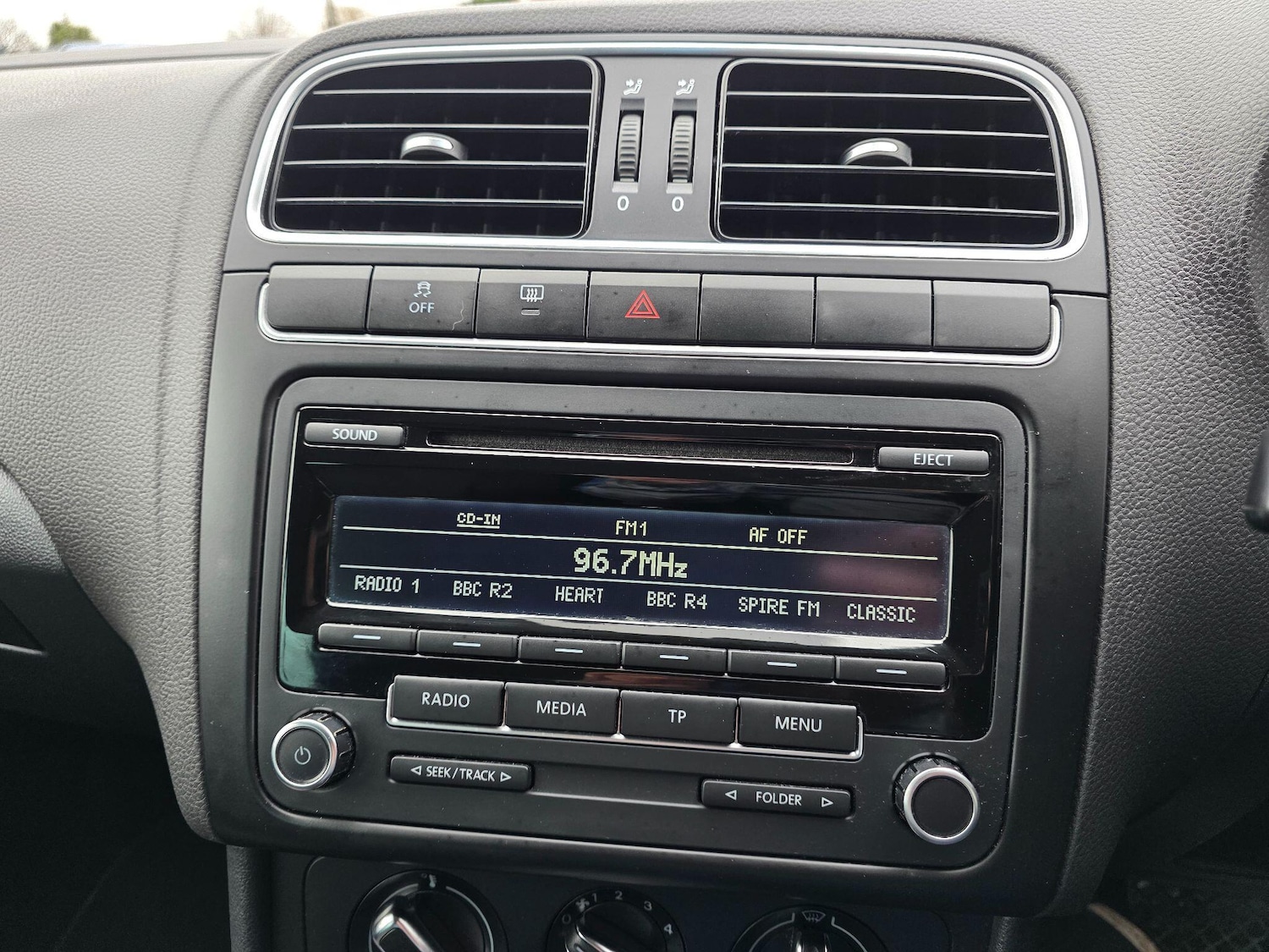 Used Volkswagen Polo 2011 for sale - 77625908: Photo 28