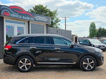 Used Kia Sorento 2016 for sale - 79012379: Photo