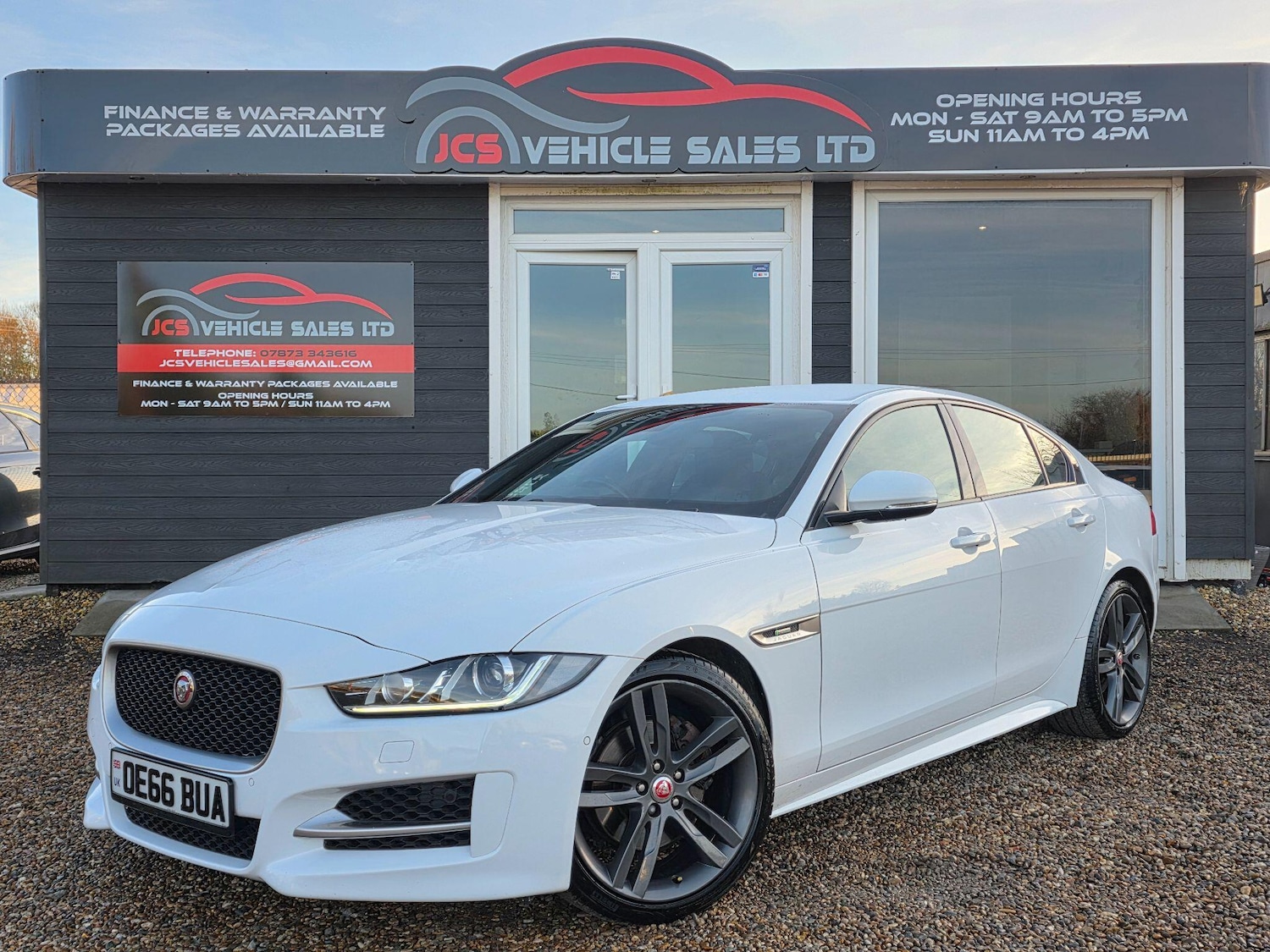Used Jaguar XE 2016 for sale - 76912827: Photo 11