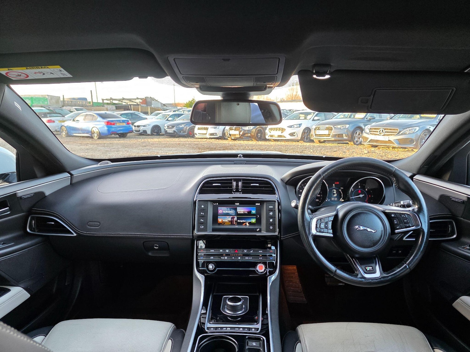 Used Jaguar XE 2016 for sale - 76912827: Photo 20