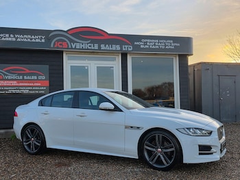 Used Jaguar XE 2016 for sale - 76912827: Photo